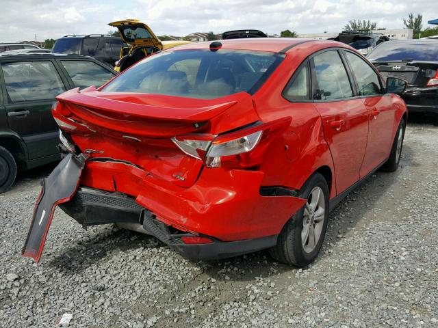 1FAHP3F24CL462269 - 2012 FORD FOCUS SE RED photo 4