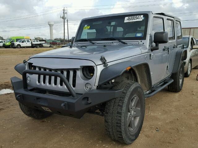 1C4HJWDG9FL573108 - 2015 JEEP WRANGLER U GRAY photo 2