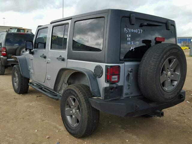 1C4HJWDG9FL573108 - 2015 JEEP WRANGLER U GRAY photo 3