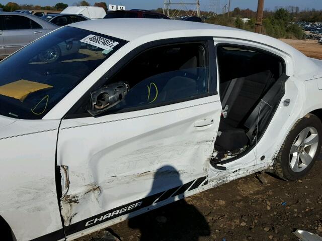 2B3CL3CG0BH577870 - 2011 DODGE CHARGER WHITE photo 9