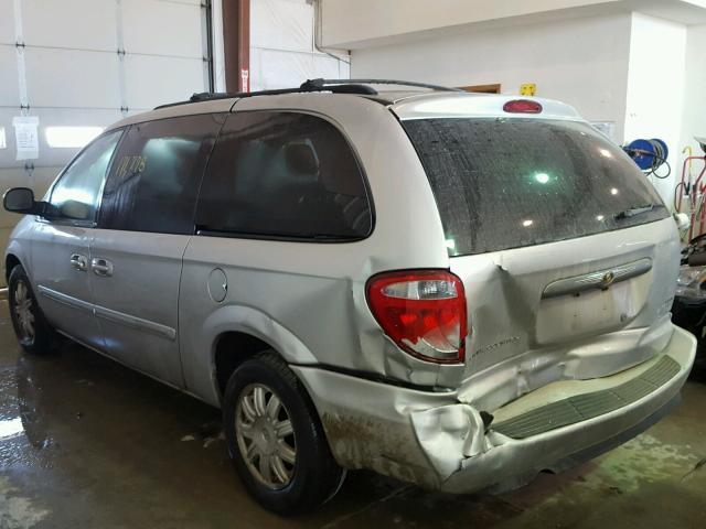 2A4GP54L16R795449 - 2006 CHRYSLER TOWN & COU SILVER photo 3