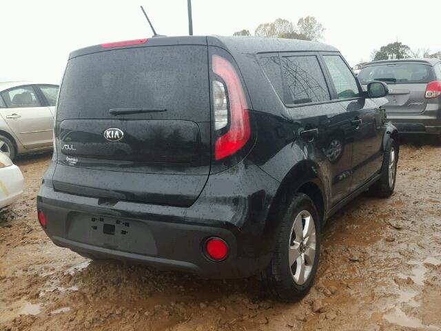 KNDJN2A25H7424648 - 2017 KIA SOUL BLACK photo 4