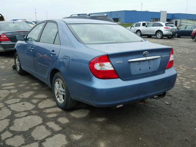 JTDBE32K940262034 - 2004 TOYOTA CAMRY LE BLUE photo 3