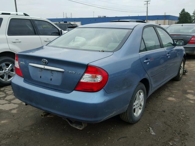 JTDBE32K940262034 - 2004 TOYOTA CAMRY LE BLUE photo 4