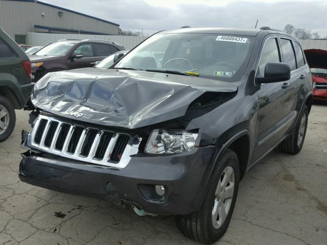 1J4RR4GG2BC636440 - 2011 JEEP GRAND CHER GRAY photo 2