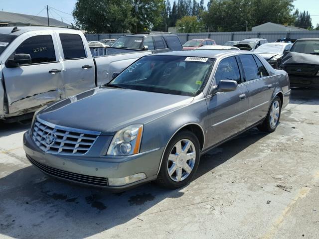 1G6KD57Y97U192157 - 2007 CADILLAC DTS GRAY photo 2