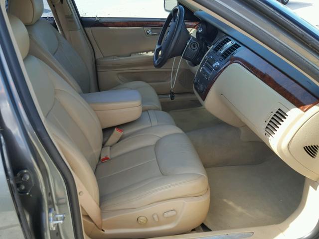 1G6KD57Y97U192157 - 2007 CADILLAC DTS GRAY photo 5