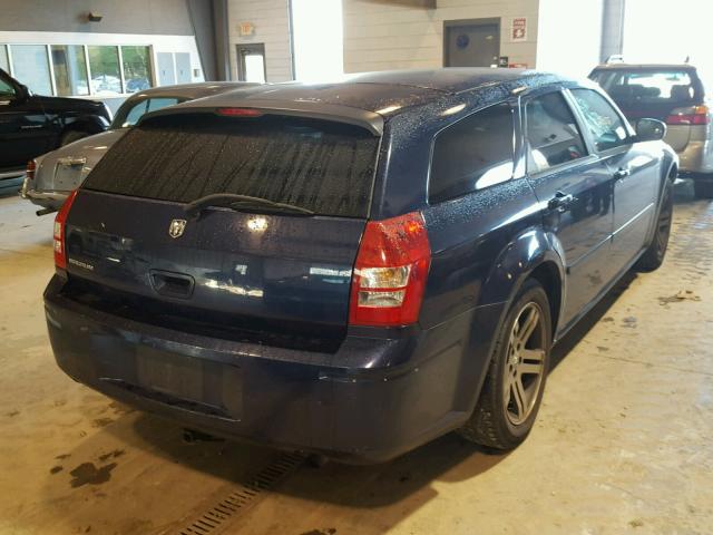 2D8FV48T55H561865 - 2005 DODGE MAGNUM SE BLUE photo 4