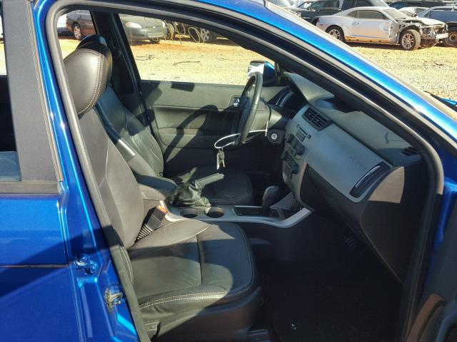 1FAHP3GNXBW174035 - 2011 FORD FOCUS SES BLUE photo 5