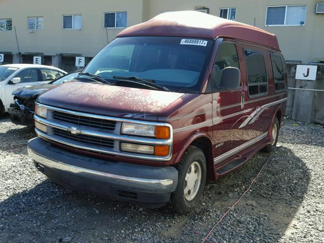 1GBFG15M7T1023916 - 1996 CHEVROLET G10 MAROON photo 2