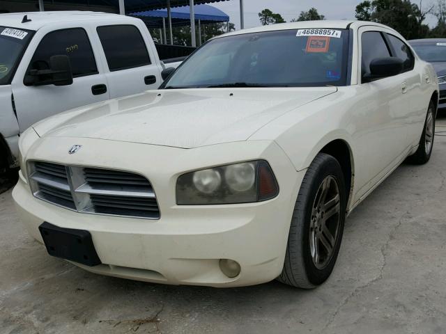 2B3KA43G76H160985 - 2006 DODGE CHARGER SE BEIGE photo 2