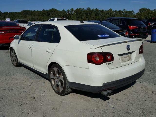 3VWFJ71K38M154188 - 2008 VOLKSWAGEN GLI AUTOBA WHITE photo 3