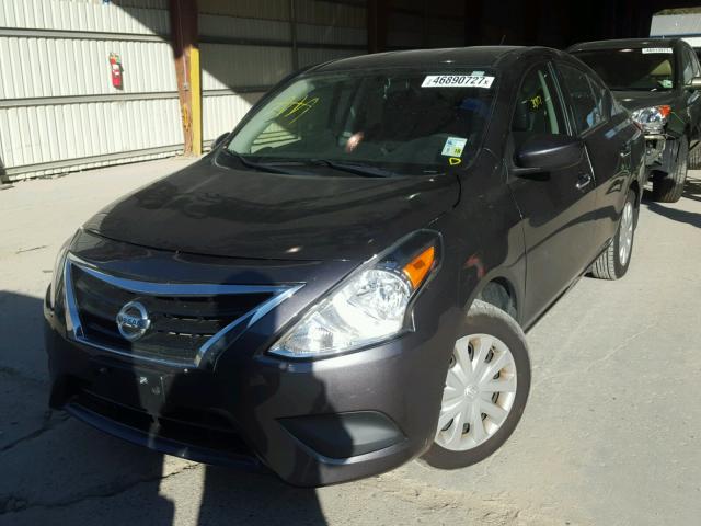 3N1CN7APXFL850896 - 2015 NISSAN VERSA S CHARCOAL photo 2