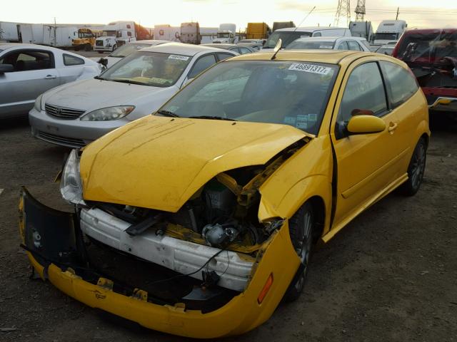 3FAHP39503R180864 - 2003 FORD FOCUS SVT YELLOW photo 2