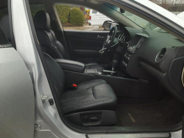 1N4AA5AP1BC804549 - 2011 NISSAN MAXIMA S Srebrny zdjęcie 5