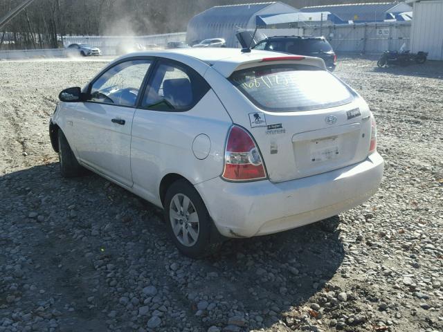 KMHCM36C59U137909 - 2009 HYUNDAI ACCENT GS WHITE photo 3