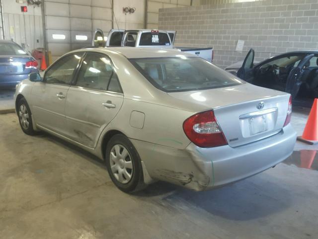 4T1BE32K93U758857 - 2003 TOYOTA CAMRY LE SILVER photo 3