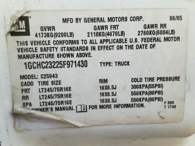 1GCHC23225F971430 - 2005 CHEVROLET SILVERADO WHITE photo 10