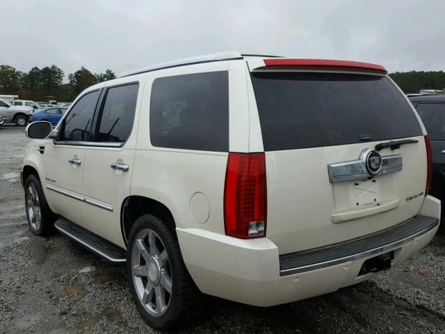 1GYFK63848R241571 - 2008 CADILLAC ESCALADE L WHITE photo 3