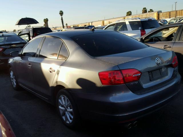 3VWDZ7AJ9BM323550 - 2011 VOLKSWAGEN JETTA SE 灰色 照片 3