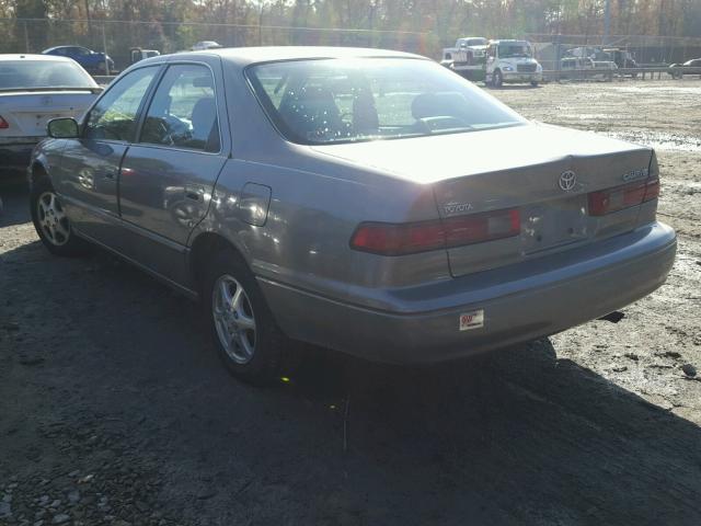 4T1BG22K0WU253119 - 1998 TOYOTA CAMRY CE BEIGE photo 3