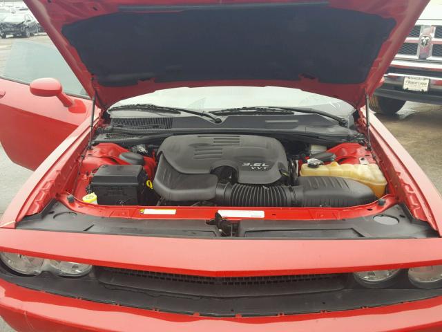 2C3CDYAG2CH259217 - 2012 DODGE CHALLENGER RED photo 7