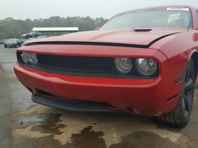 2C3CDYAG2CH259217 - 2012 DODGE CHALLENGER RED photo 9