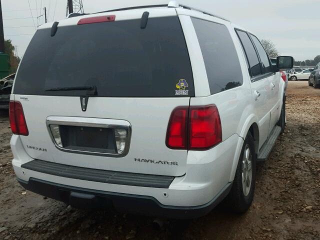 5LMFU28556LJ15140 - 2006 LINCOLN NAVIGATOR WHITE photo 4