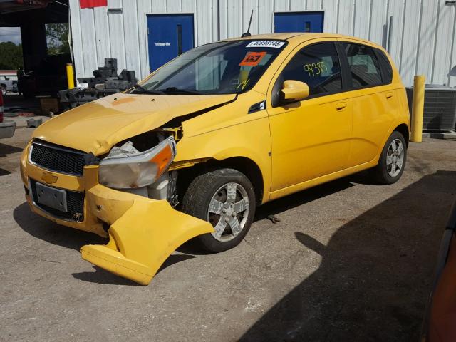 KL1TD66E69B627138 - 2009 CHEVROLET AVEO LS YELLOW photo 2