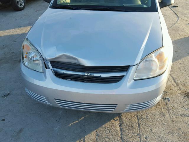 1G1AK55F277112592 - 2007 CHEVROLET COBALT LS SILVER photo 9