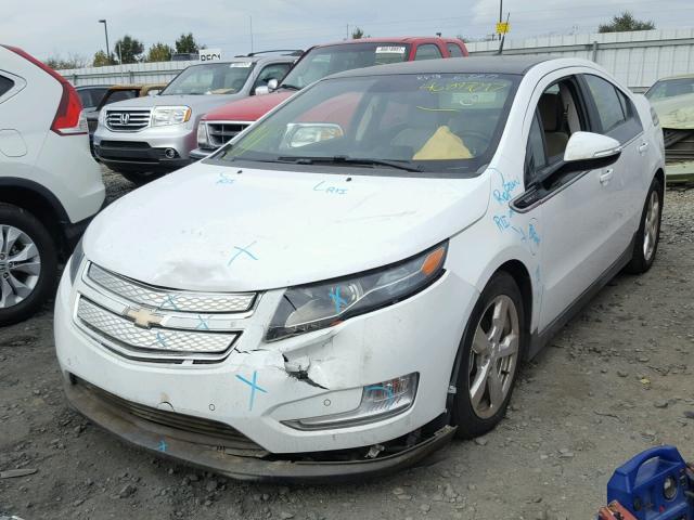 1G1RF6E49CU119112 - 2012 CHEVROLET VOLT WHITE photo 2