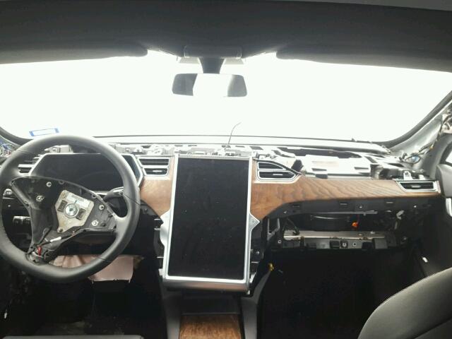 5YJSA1E13HF218539 - 2017 TESLA MODEL S Արծաթագույն լուսանկար 9