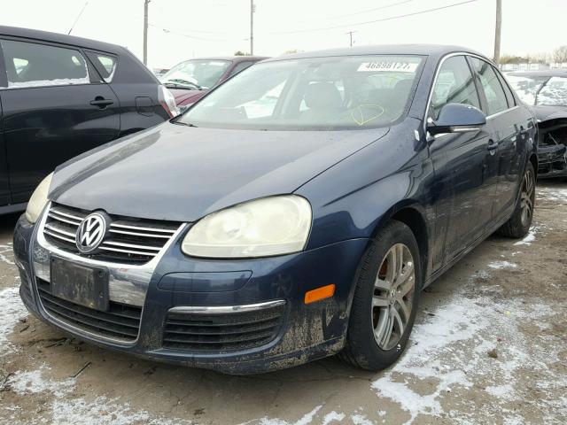 3VWDF71K65M605912 - 2005 VOLKSWAGEN NEW JETTA BLUE photo 2