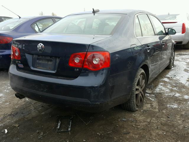 3VWDF71K65M605912 - 2005 VOLKSWAGEN NEW JETTA BLUE photo 4