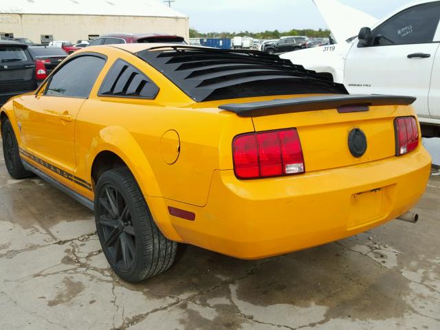 1ZVHT80N495129246 - 2009 FORD MUSTANG YELLOW photo 3