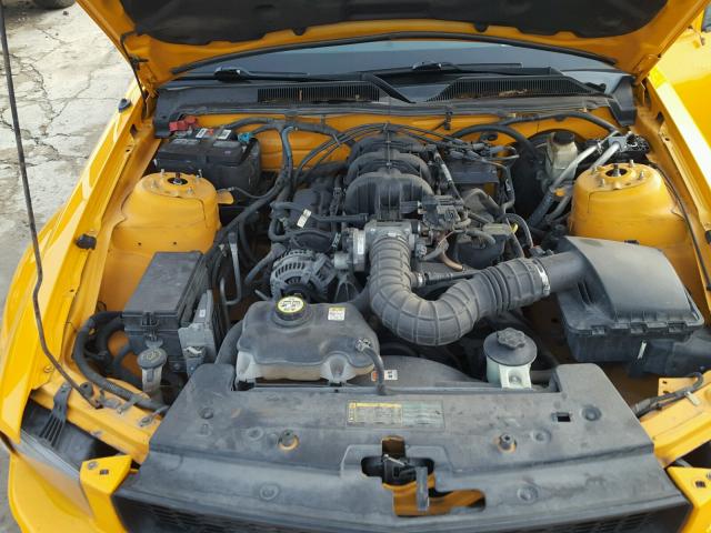 1ZVHT80N495129246 - 2009 FORD MUSTANG YELLOW photo 7