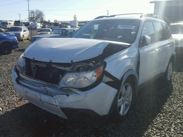 JF2SH63689H702880 - 2009 SUBARU FORESTER 2 WHITE photo 2