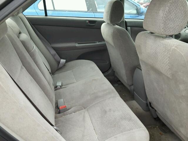 JTDBE32K720114252 - 2002 TOYOTA CAMRY LE GRAY photo 6