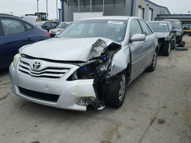 4T4BF3EK1AR003004 - 2010 TOYOTA CAMRY BASE SILVER photo 2