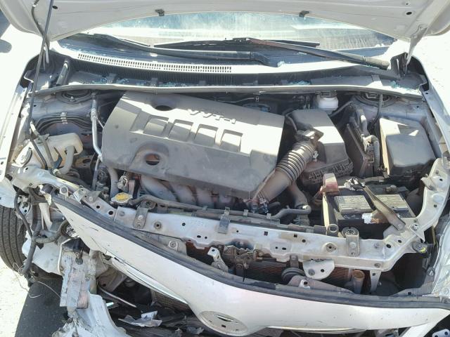 2T1BU4EE9DC935781 - 2013 TOYOTA COROLLA BA SILVER photo 7