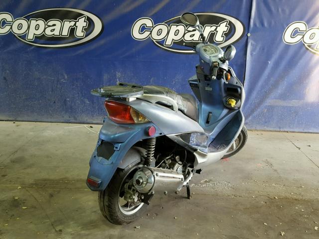 RFBSHKBK32B480279 - 2002 KYMCO USA INC BET & WIN BLUE photo 4