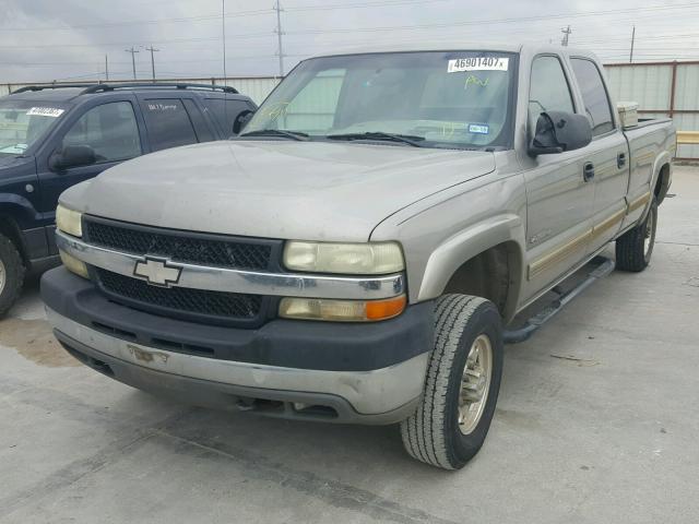 1GCHC23U12F247337 - 2002 CHEVROLET SILVERADO TAN photo 2