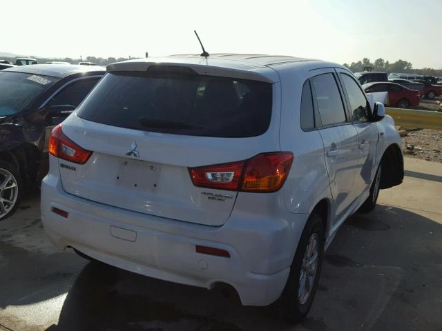 JA4AP3AUXBZ004911 - 2011 MITSUBISHI OUTLANDER WHITE photo 4