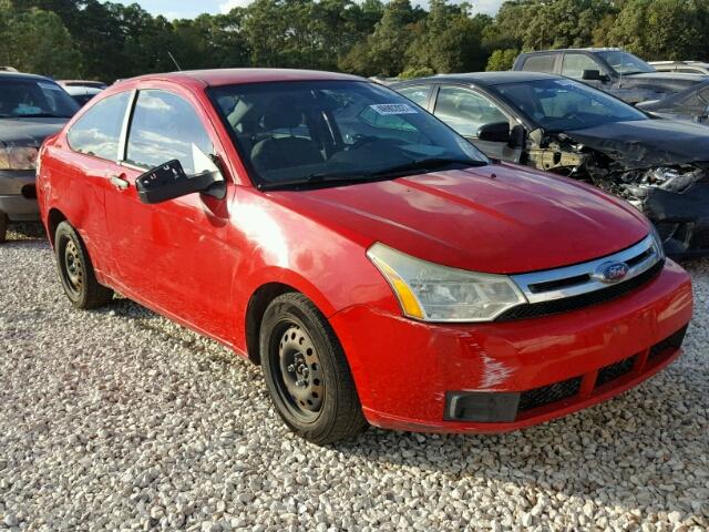 1FAHP32N08W186002 - 2008 FORD FOCUS S/SE RED photo 1