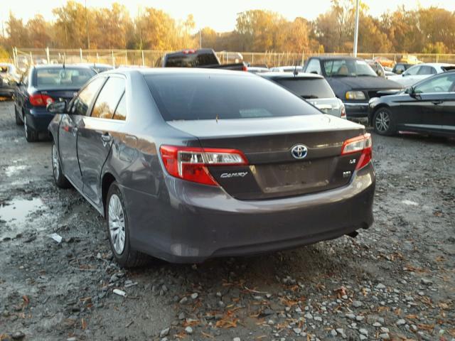 4T1BD1FK2EU104383 - 2014 TOYOTA CAMRY HYBR GRAY photo 3