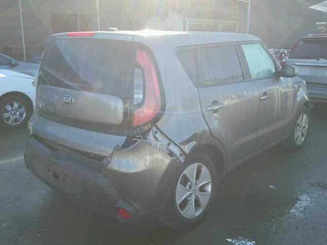 KNDJN2A21E7051927 - 2014 KIA SOUL GRAY photo 4