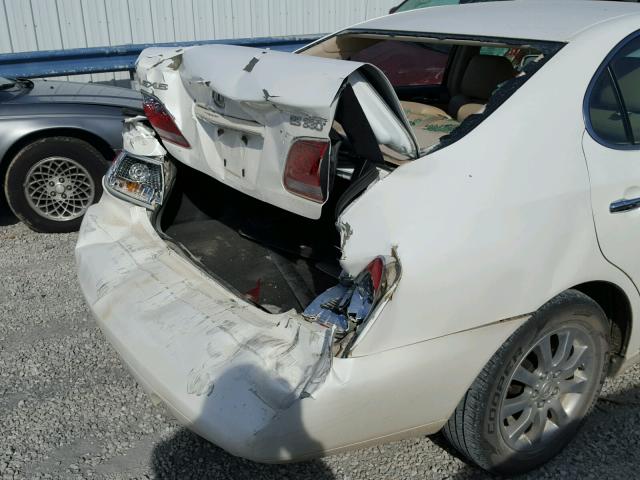 JTHBA30G655093197 - 2005 LEXUS ES 330 WHITE photo 9