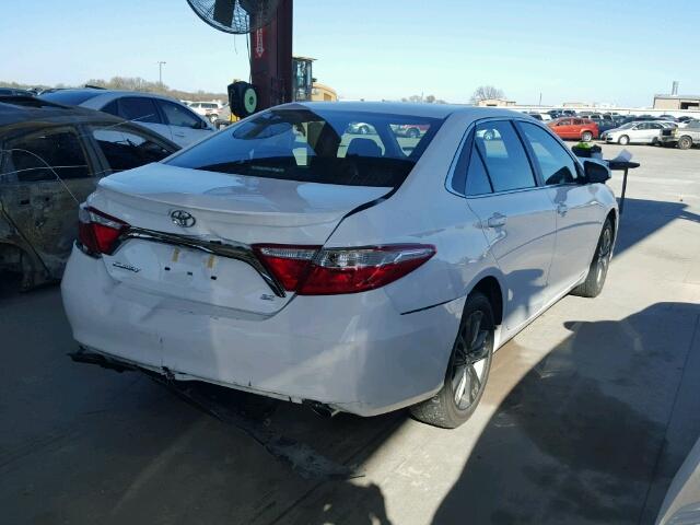 4T1BF1FKXFU958646 - 2015 TOYOTA CAMRY LE WHITE photo 4