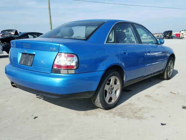 WAUED68DXWA000611 - 1998 AUDI A4 2.8 QUA BLUE photo 4