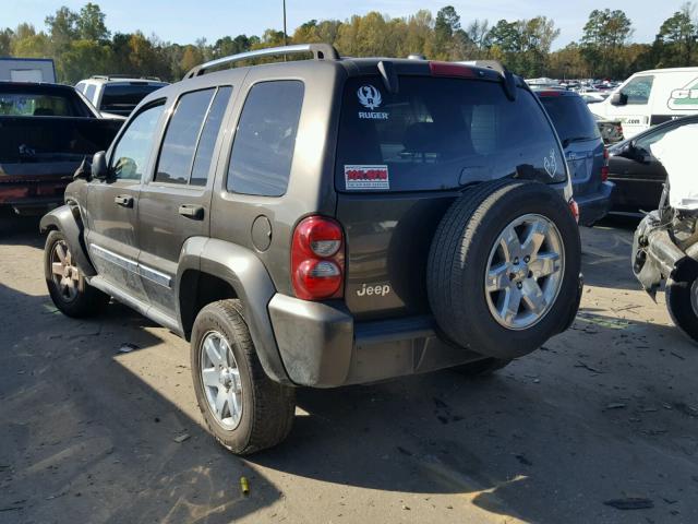 1J4GK58K65W565203 - 2005 JEEP LIBERTY LI GRAY photo 3